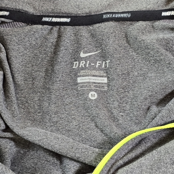 Nike Dri-Fit "Running" Reflective Training Sweatshirt - Picture 11 of 12